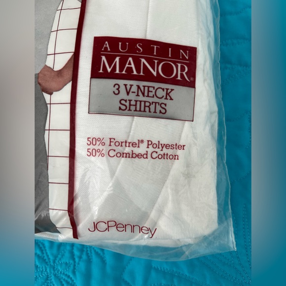 Mens JC PENNEY NOS White V Neck Short Sleeve Tee T Shirts - Picture 2 of 5